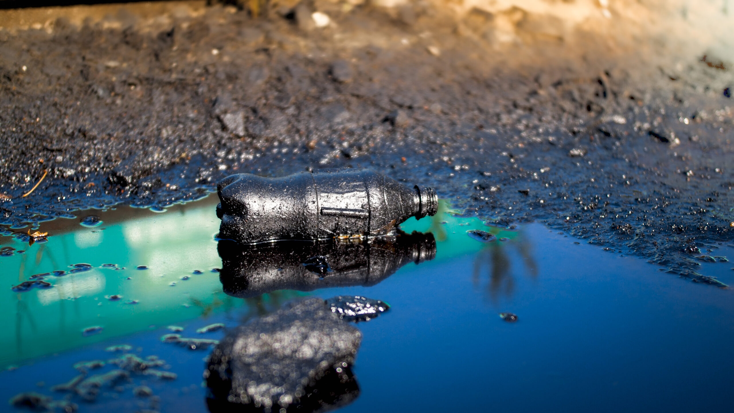 Don’t Slip Up with Oil Spills: Six Tips On Preventing and Tackling Oil Spills at Home
